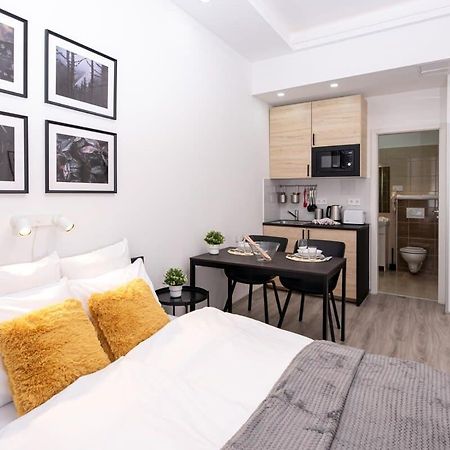 Charming Studio At Downtown Budapeste Exterior foto